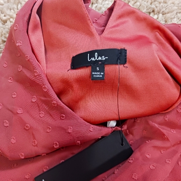 NWT Ruched Style Dress! - Picture 3 of 4